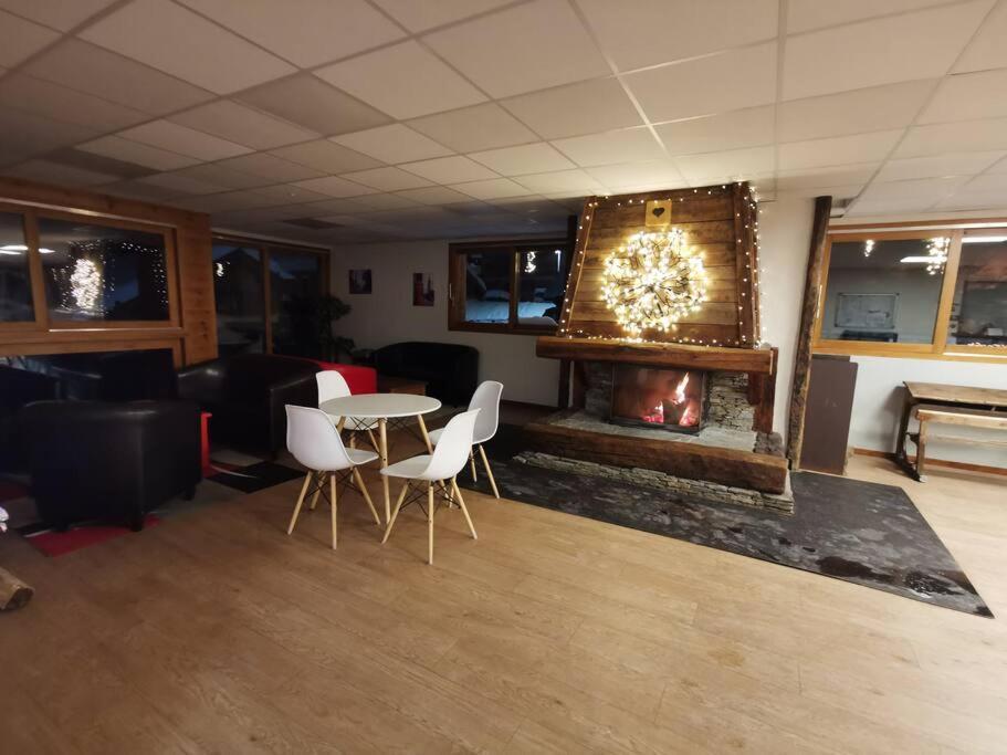 Chalet 4 Pers. Piscine Et Literie Toute Neuve. Puy-Saint-Vincent Exterior photo
